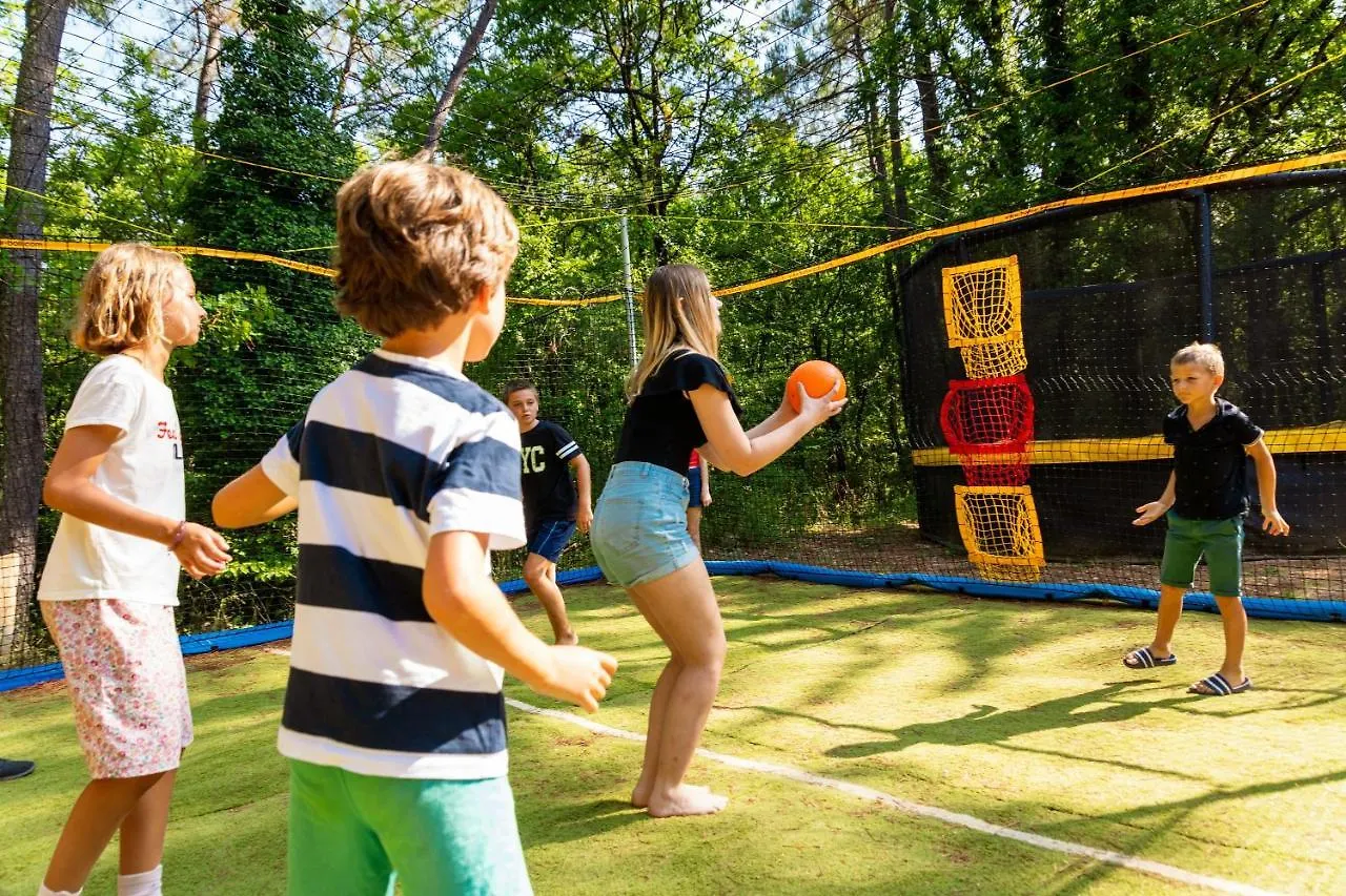 Camping - Village Vacances Familial A Prayssac Au Coeur Du Vignoble Lotois 0*,  France