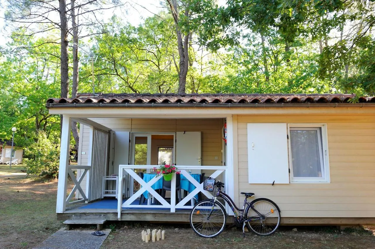 Holiday park Camping - Village Vacances Familial A Prayssac Au Coeur Du Vignoble Lotois