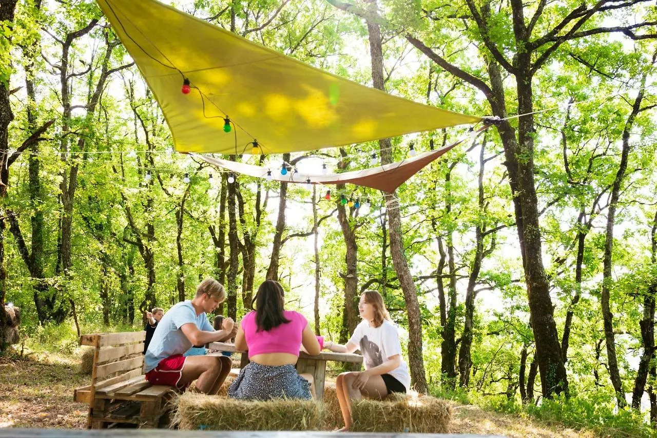 Holiday park Camping - Village Vacances Familial A Prayssac Au Coeur Du Vignoble Lotois France