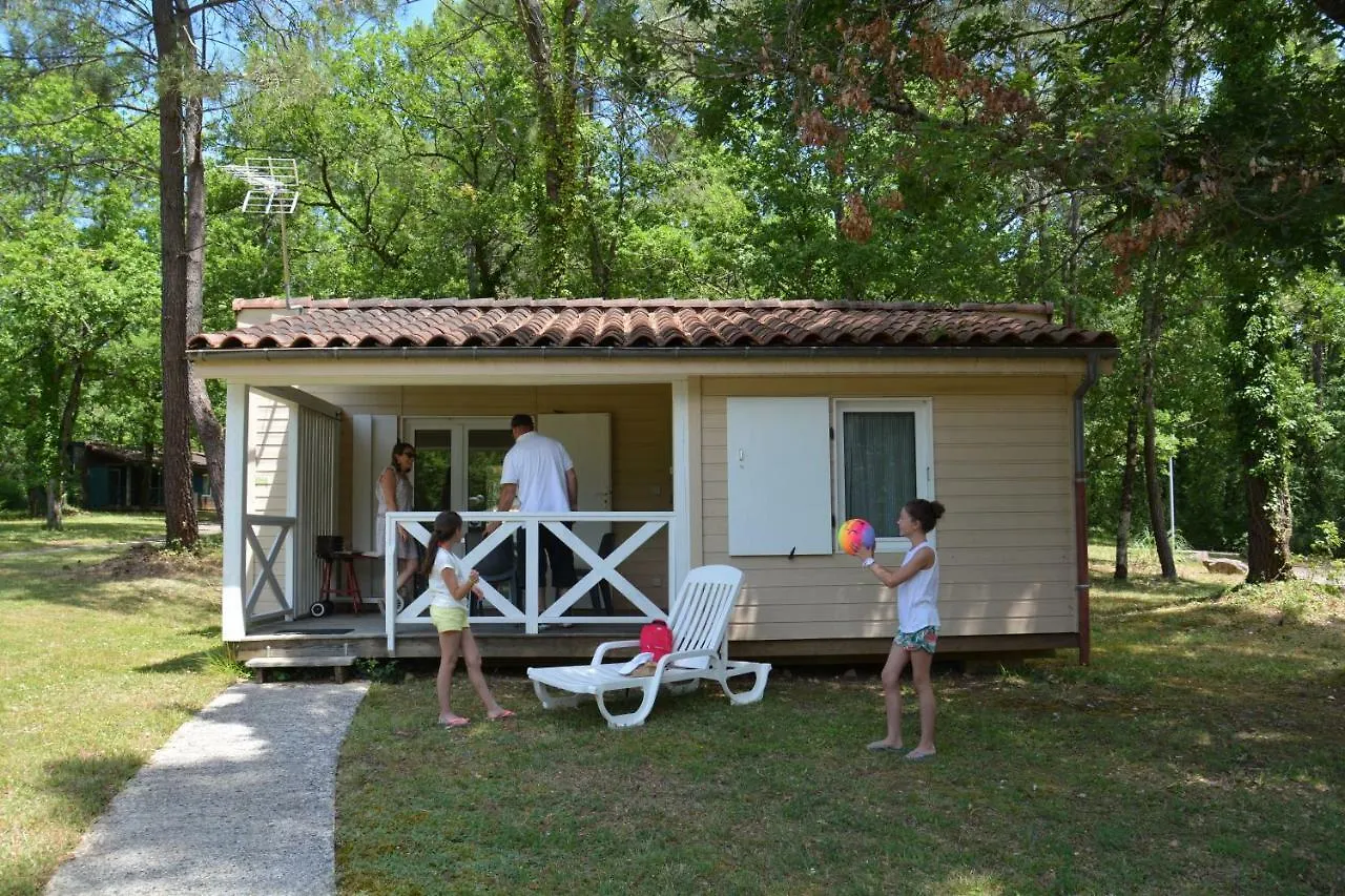 Holiday park Camping - Village Vacances Familial A Prayssac Au Coeur Du Vignoble Lotois
