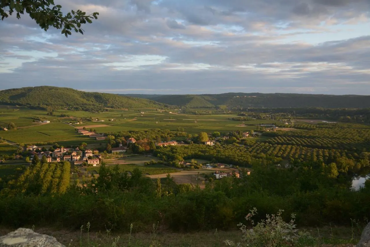 Camping - Village Vacances Familial A Prayssac Au Coeur Du Vignoble Lotois 0*,
