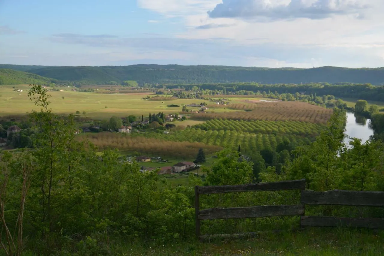 Camping - Village Vacances Familial A Prayssac Au Coeur Du Vignoble Lotois Holiday park