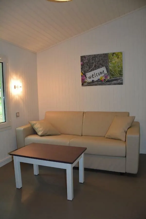 Camping - Village Vacances Familial A Prayssac Au Coeur Du Vignoble Lotois France